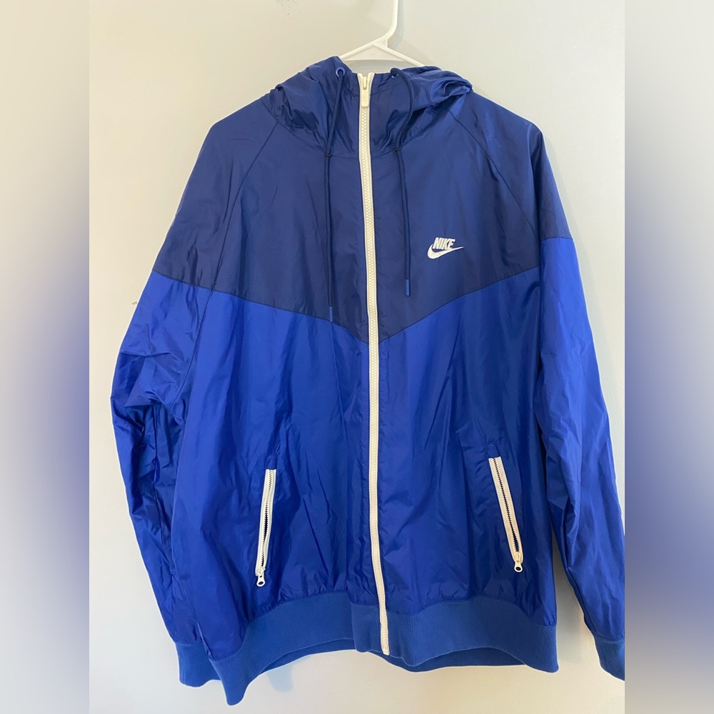 Nike Jacket / Rain Shell LIKE NEW